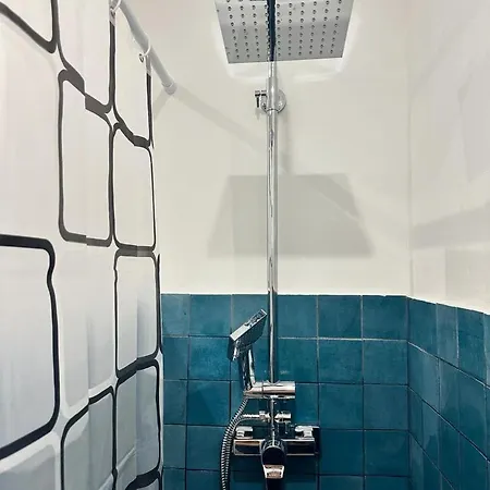 Pied Dans L'eau - Wifi- Piscine Apartment