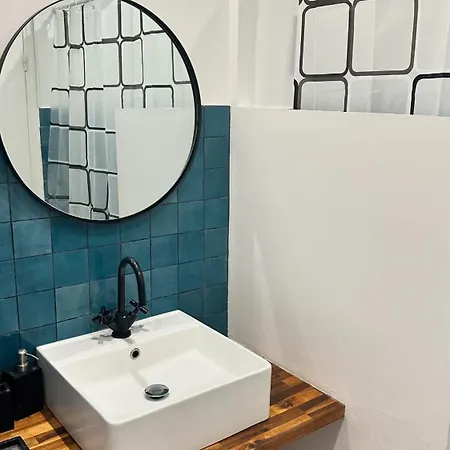 Pied Dans L'eau - Wifi- Piscine